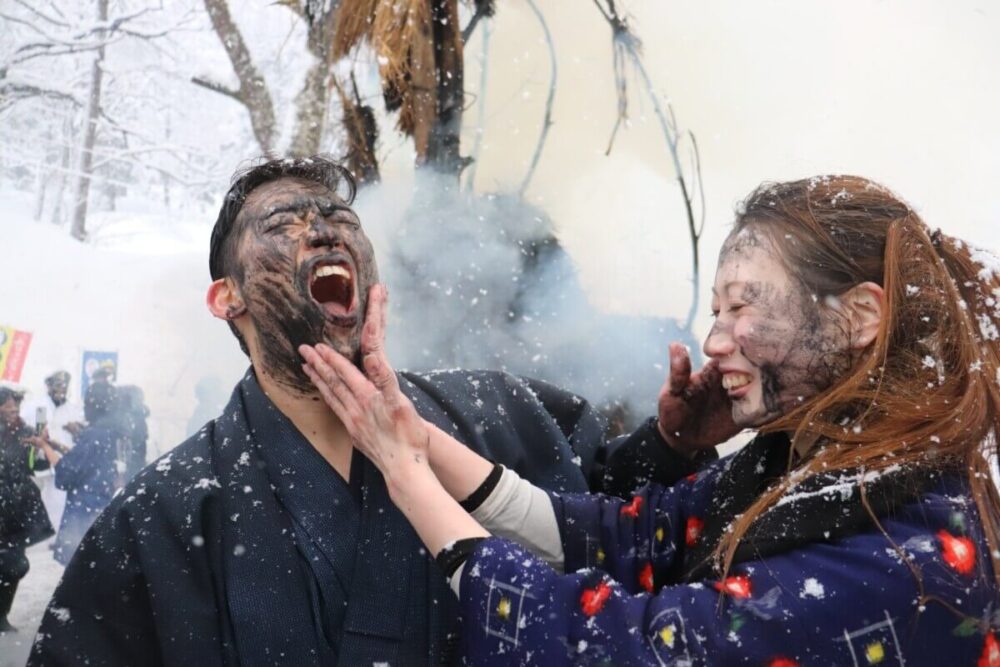 1/15 松之山温泉でむこ投げ・すみ塗りが開催されました！（2025年）